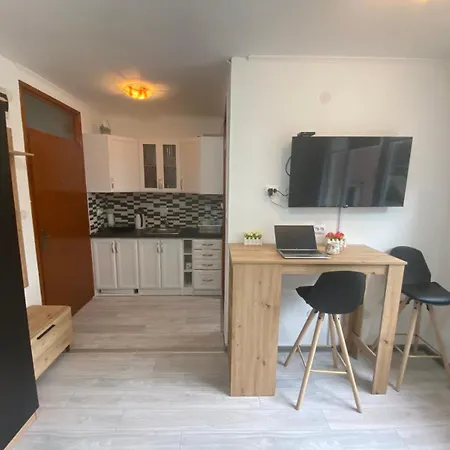 Apartment Krcmarica 10 *